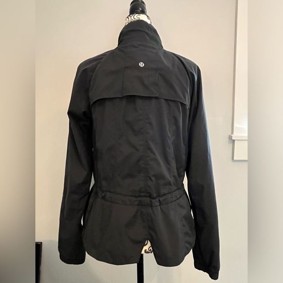 🌻Lululemon Jacket - Picture 8 of 9